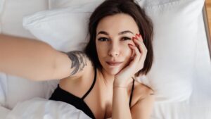 OnlyFans : une industrie qui érode les vies et l’âme de jeunes innocentes
