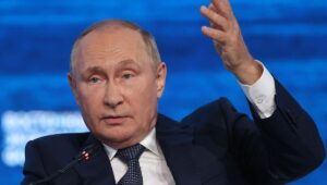 « Vladimir Poutine démontre sa force en visitant le centre national «Russie» à Vladivostok »