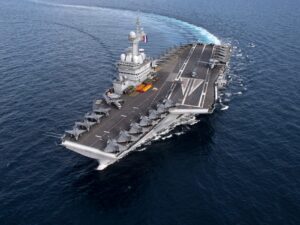 Un nouveau porte-avions à 10 milliards : une dépense insoutenable pour une économie en crise