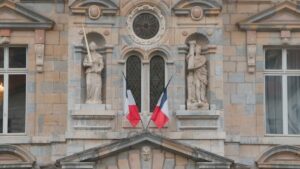 Besançon : Une attaque sanglante contre la police lors d’un braquage spectaculaire